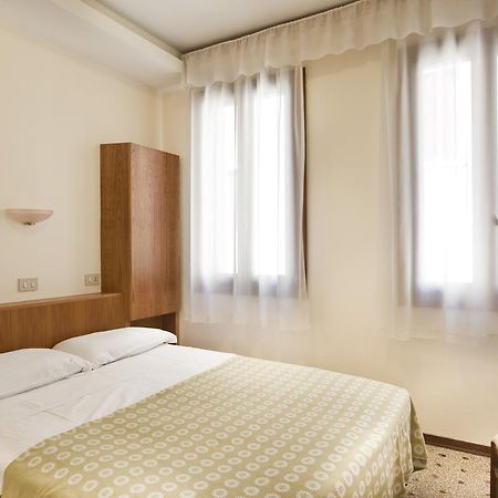 Hotel San Fantin البندقية الغرفة الصورة